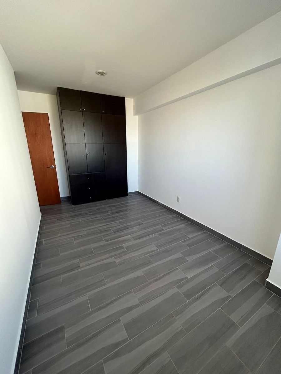 13 de 24: closet habitación secundaria