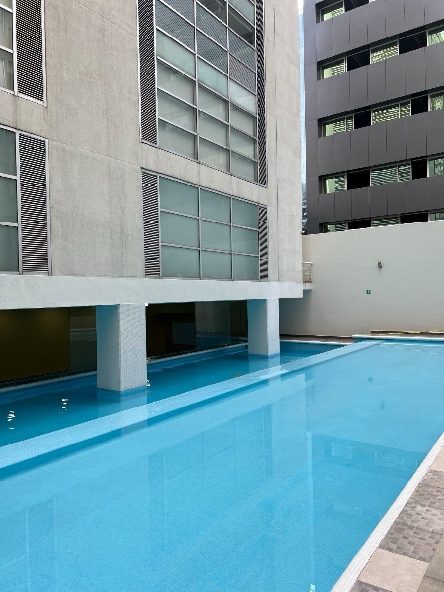 18 de 24: alberca exterior