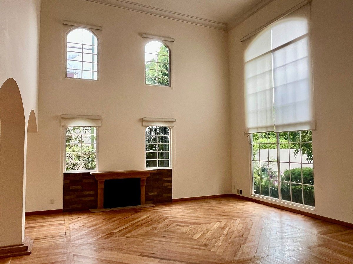 Venta preciosa casa estilo clásico americano, foto 1 de 47
