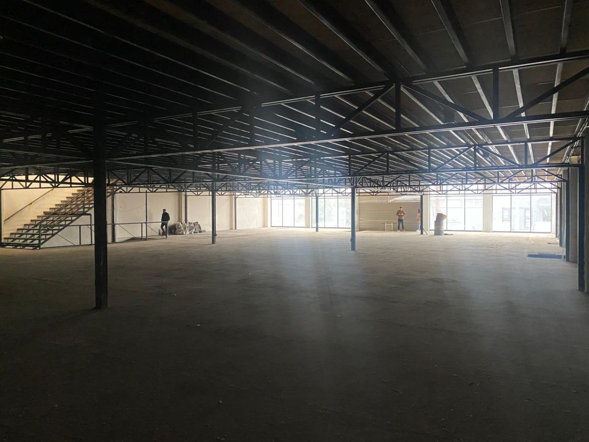 13 of 24: planta baja y tapanco