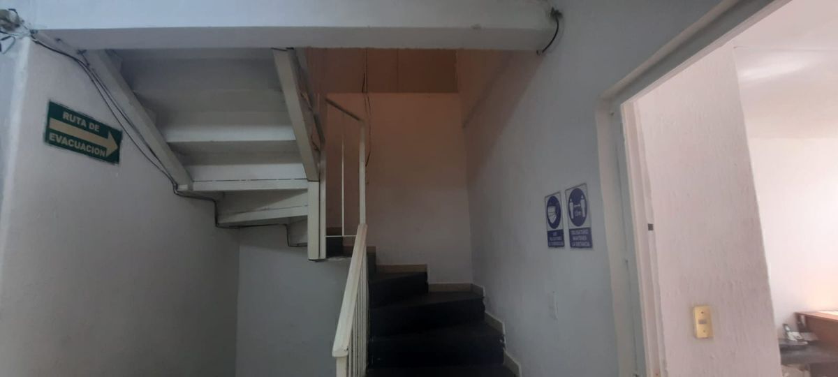 5 de 10: Escaleras para segundo nivel