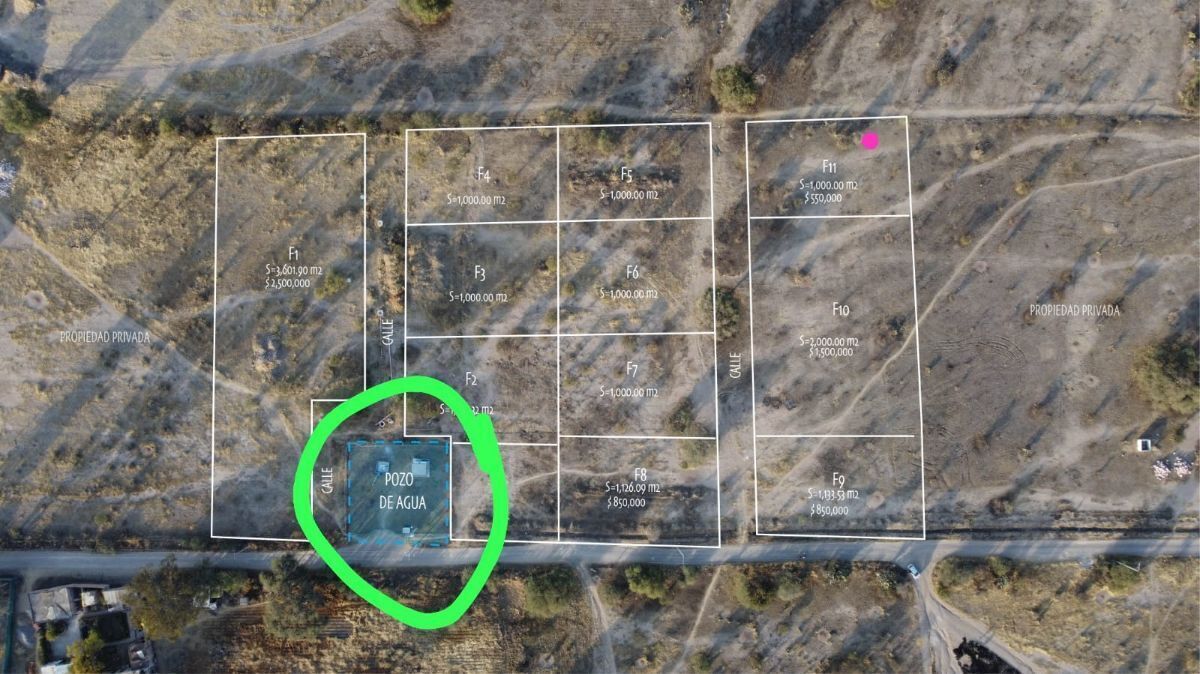8 de 8: Lo verde es el pozo y el punto rosa es el terreno en venta.