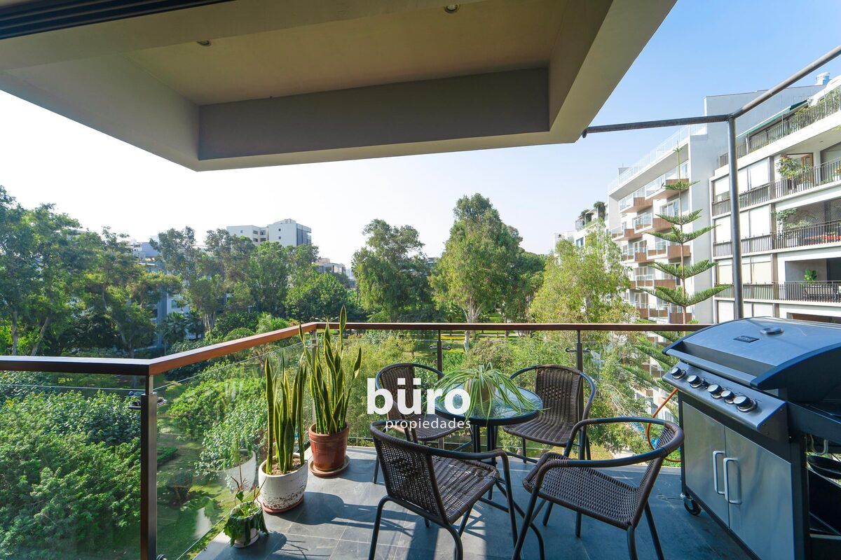 2 of 17: Balcón/terraza con linda vista al parque