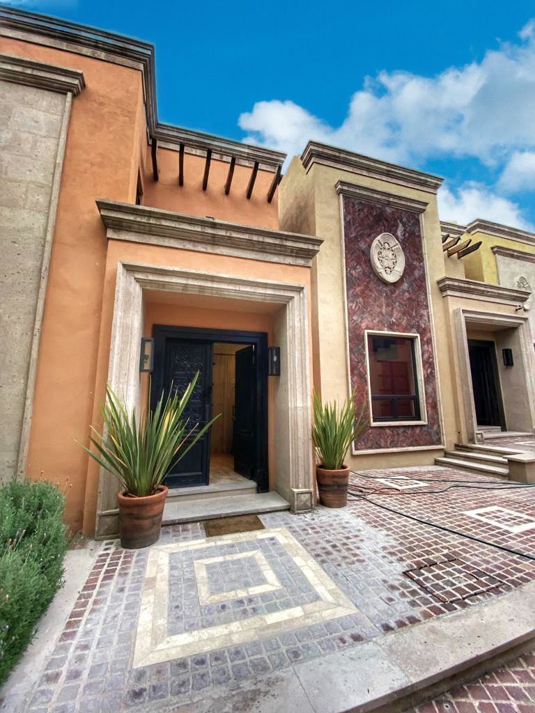 2 de 27: Fachada Mexicana