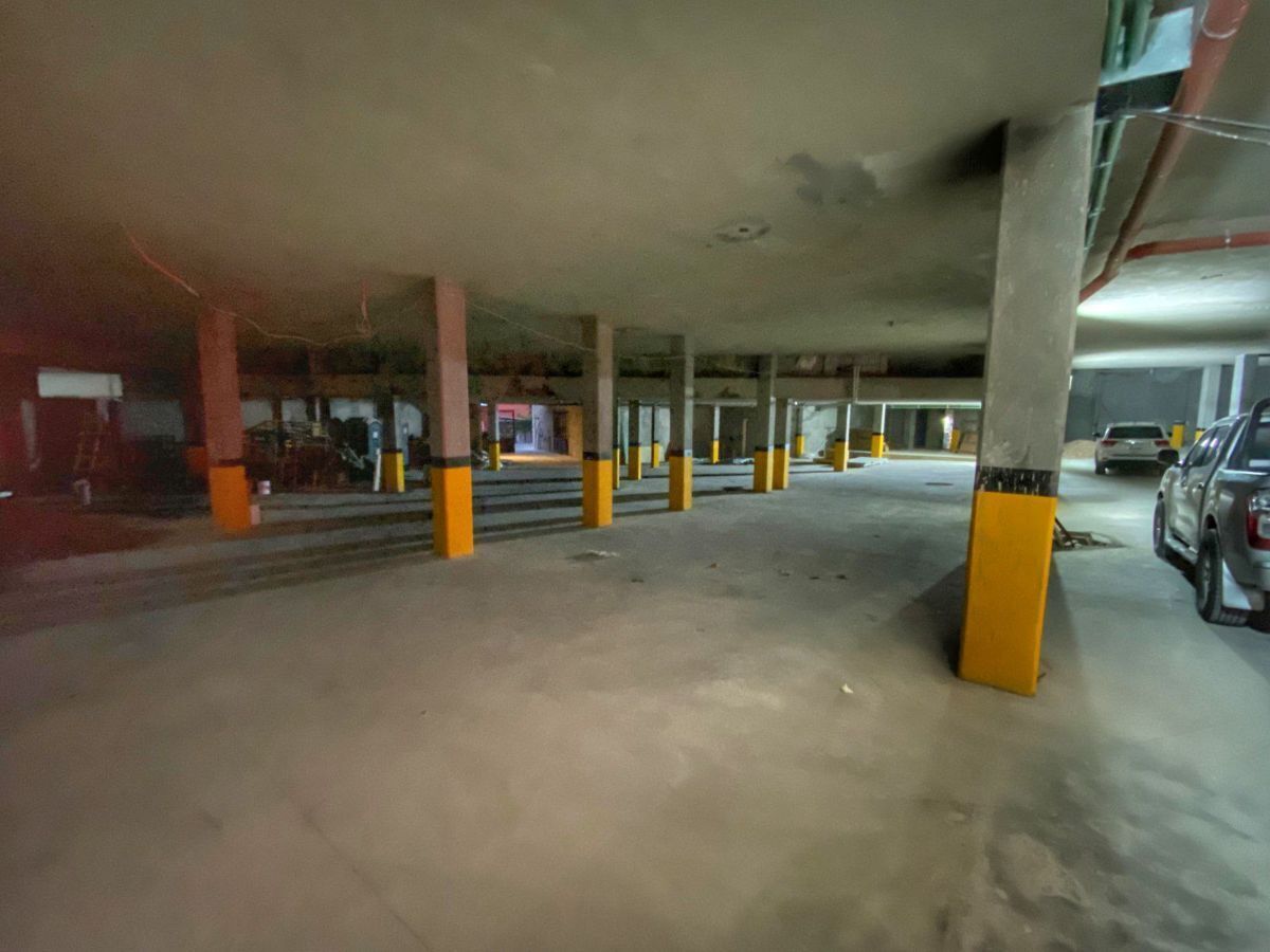 25 de 27: ESTACIONAMIENTO SUBTERRÁNEO