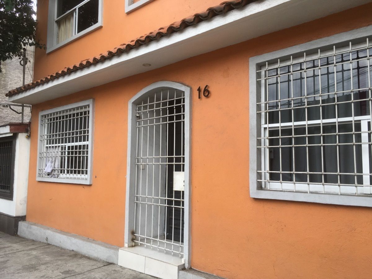 1 de 8: Acceso