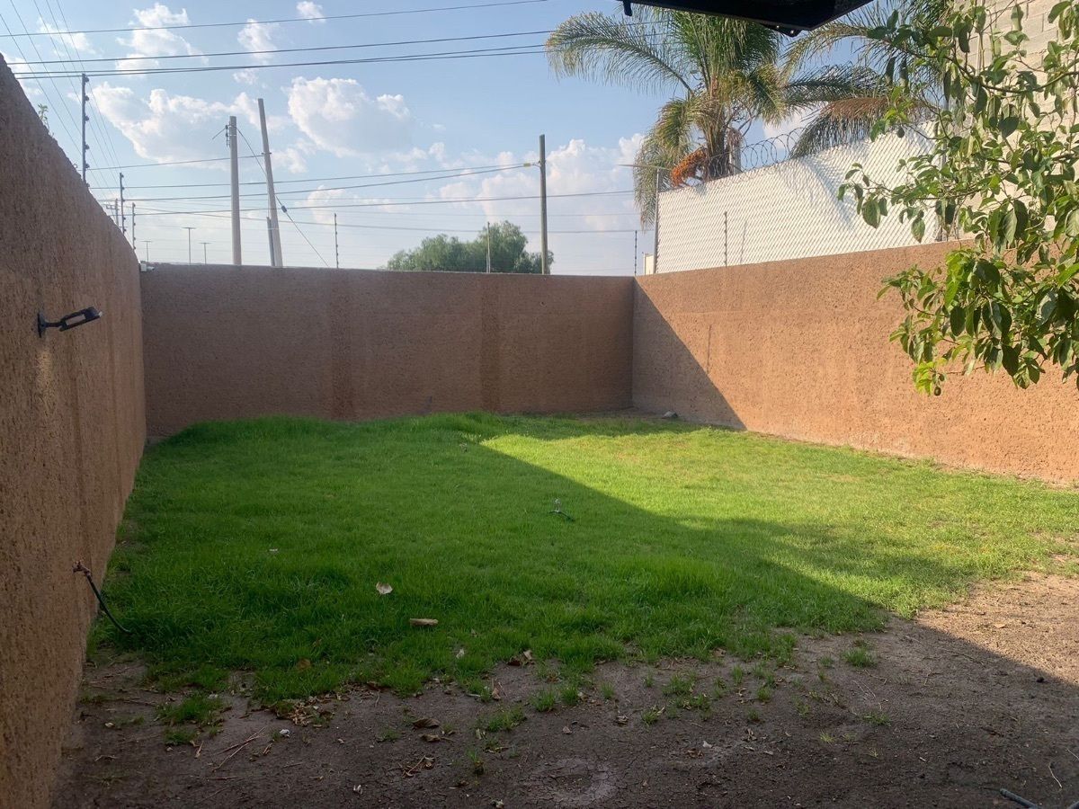 USO MIXTO/  en Jardines de la Hacienda c/ Uso de suelo MIXTO