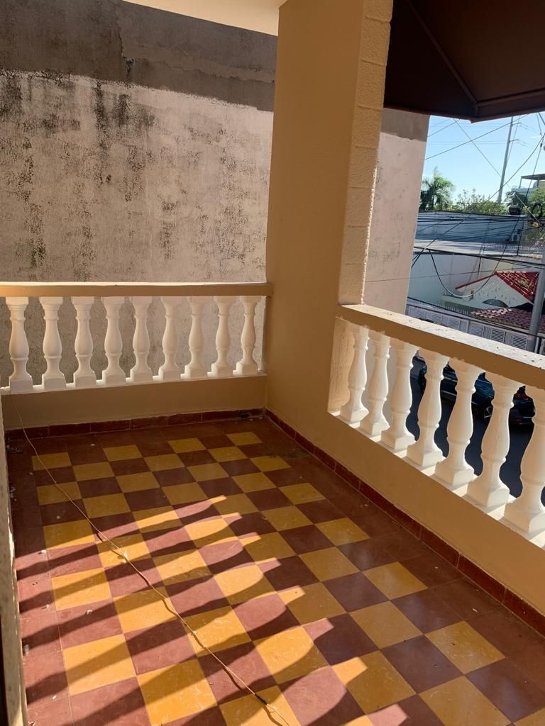 Balcón, foto 3 de 19