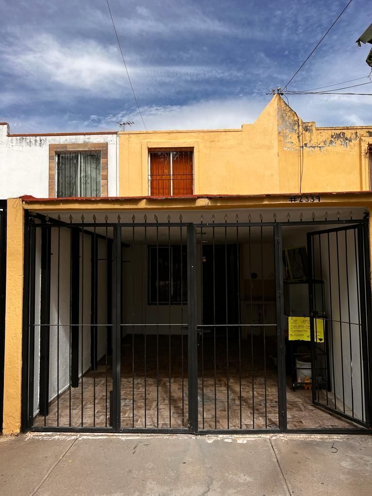 Casa En Venta, Jardines Del Valle, Zapopan, Jalisco - Casas Y Terrenos