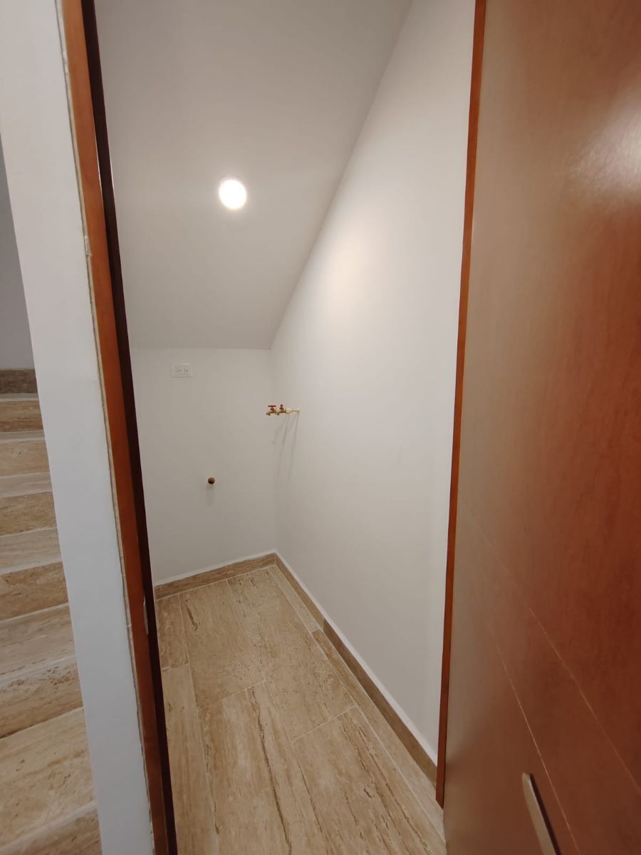 5 of 22: DEPARTAMENTO MUESTRA LOFT GARDEN ÁREA PARA LAVADORA