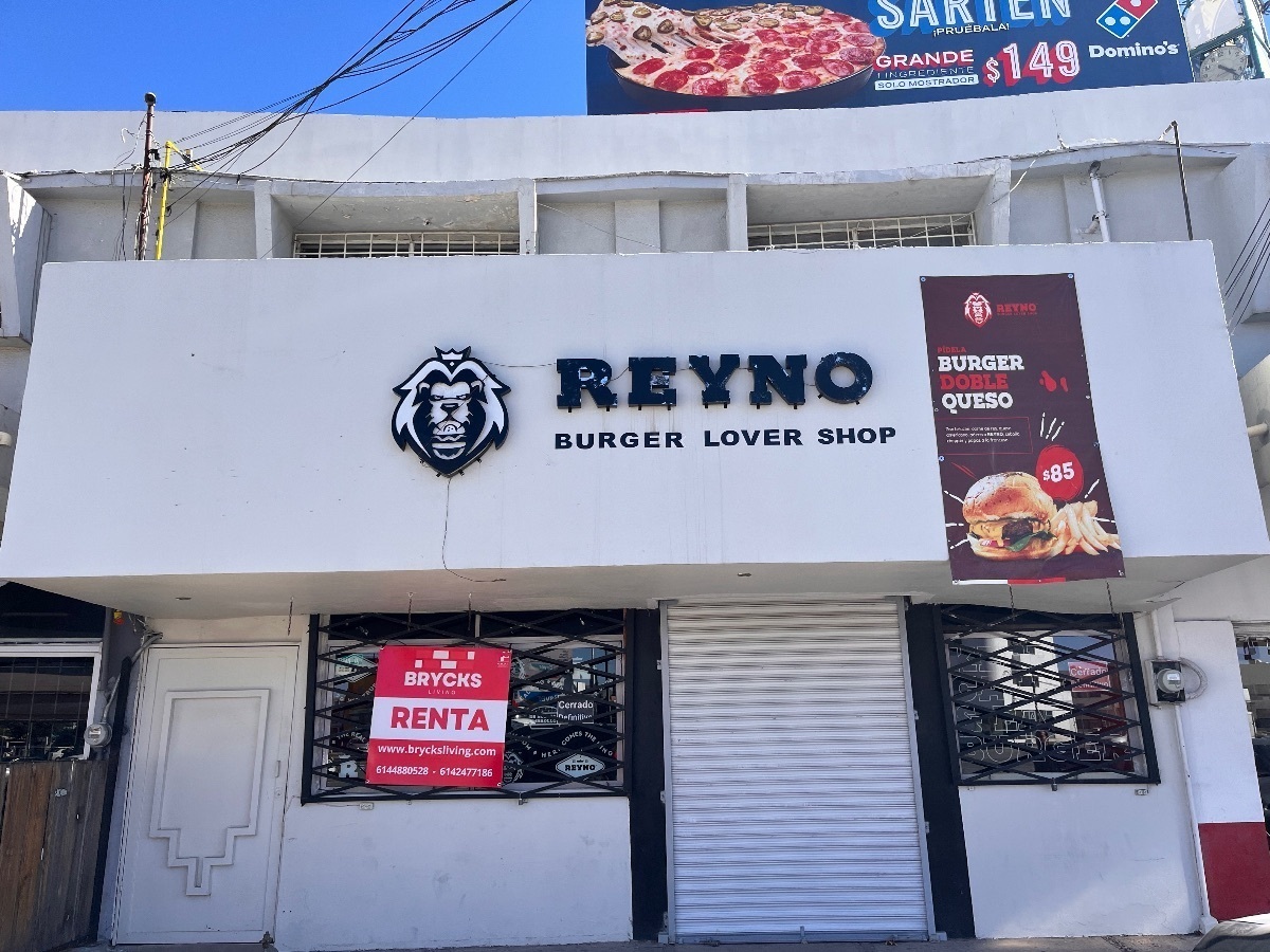 1 of 7: Frente del local