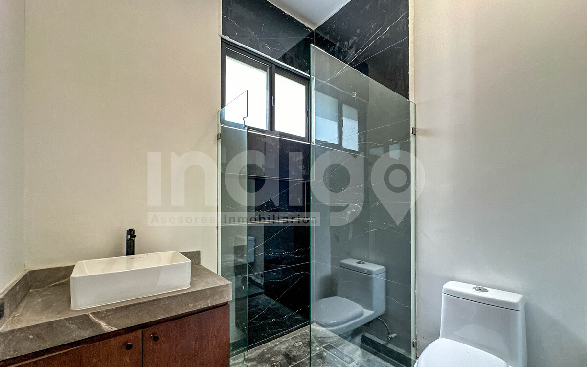 7 de 50: Baño Recámara Secundaria en Planta Baja