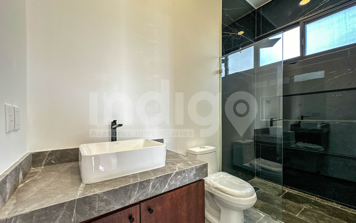 32 de 50: Baño Recámara Secundaria 1