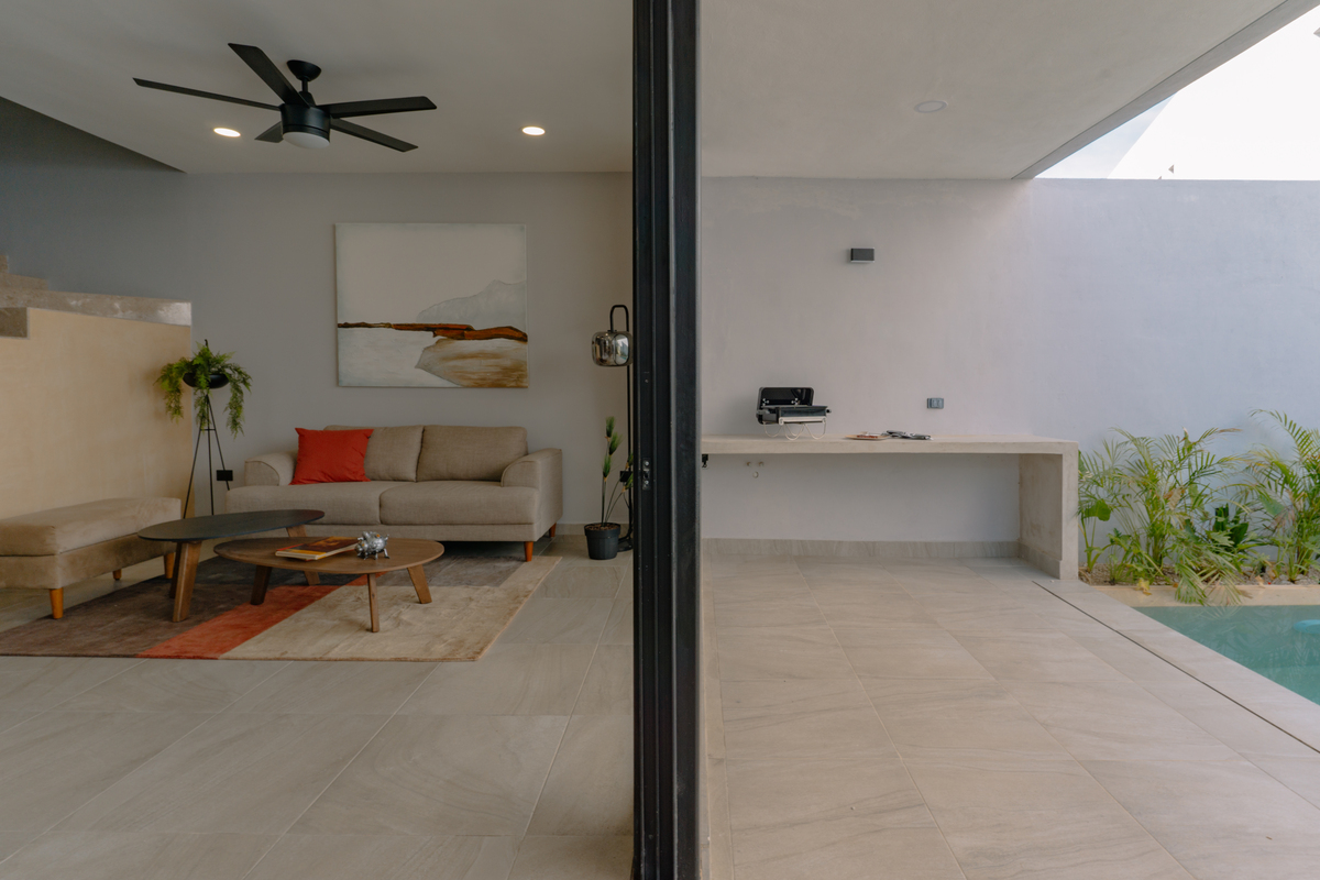 14 de 16: Sala y Terraza