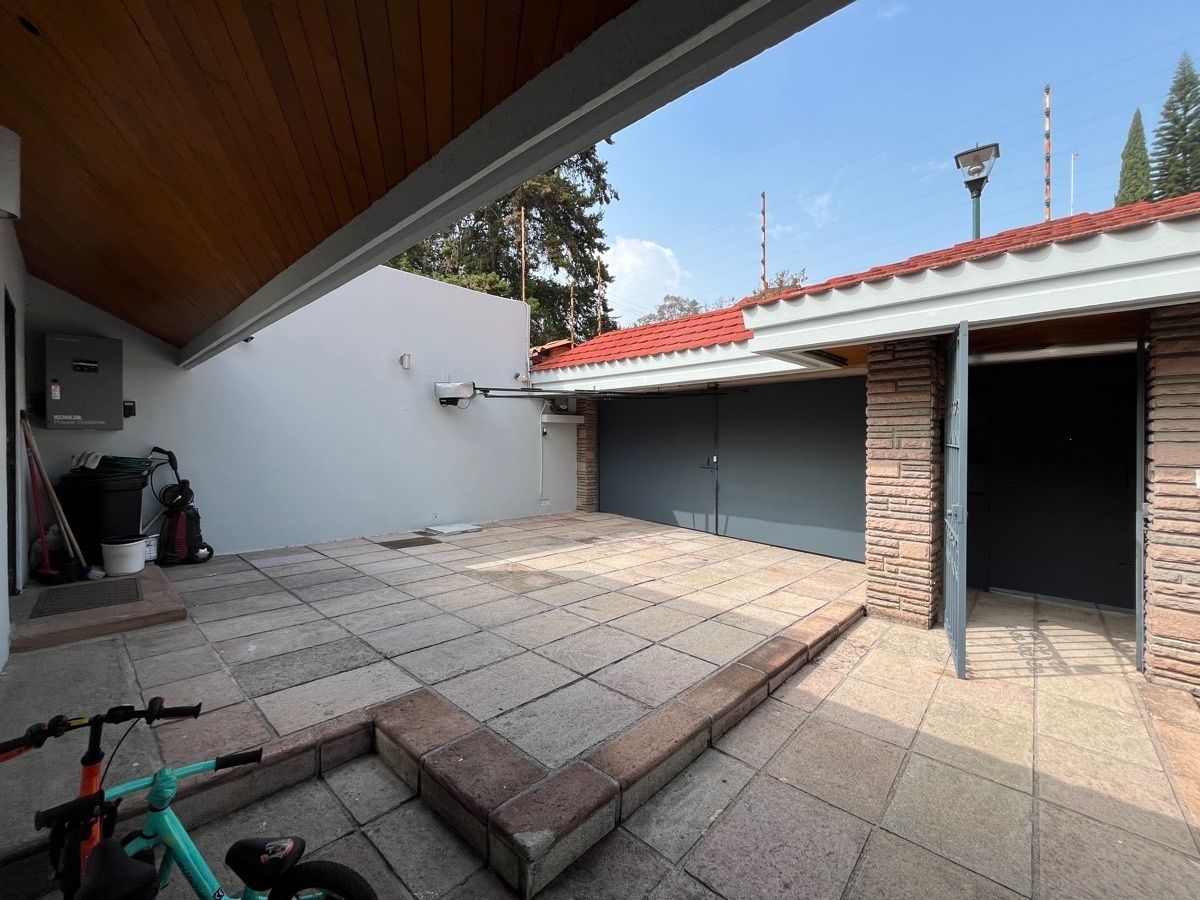 Casa en Venta en Bosques De Conquista con 4 Recámaras, 3 Baños y 358 Metros Cuadrados Casa en Venta en Bosques De Conquista con 4 Recámaras, 3 Baños y 358 Metros Cuadrados