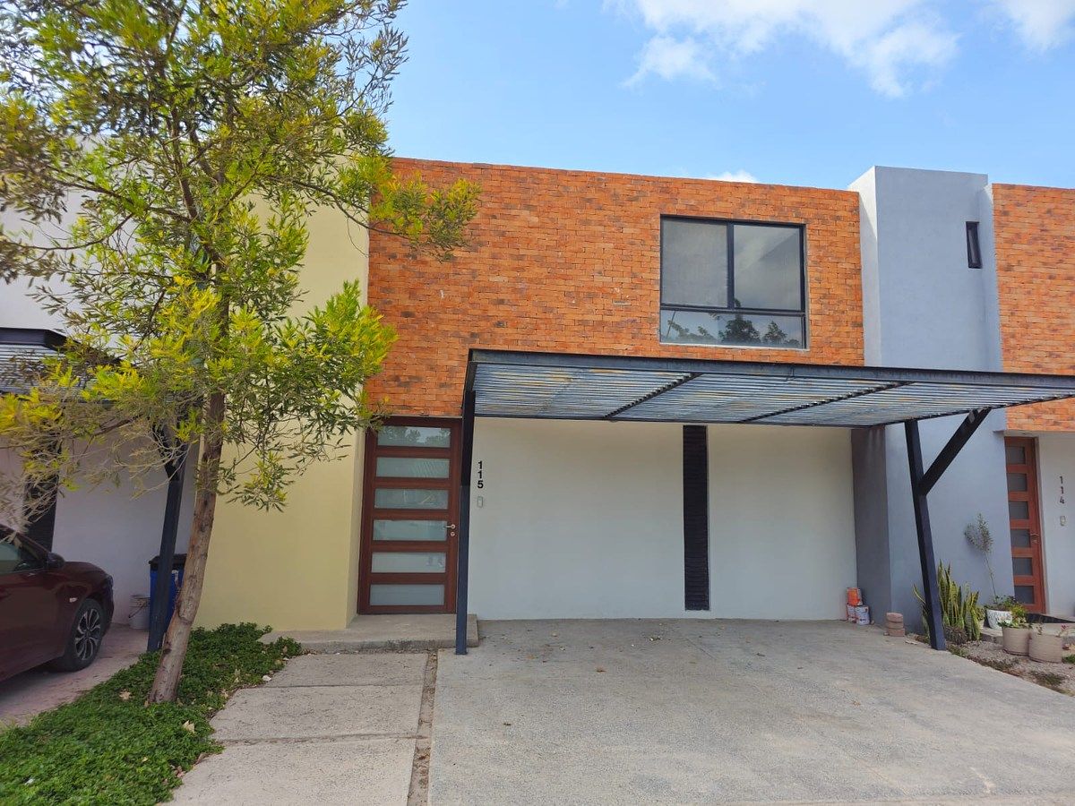 CASA PARA ALUGAR NA PRIVADA ANTEQUERA A UMA QUADRA DA CARR 57, foto 1 de 24