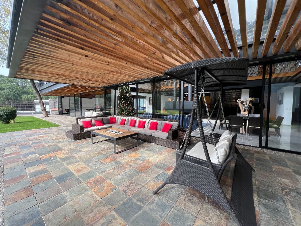 7 de 32: Terraza con sala