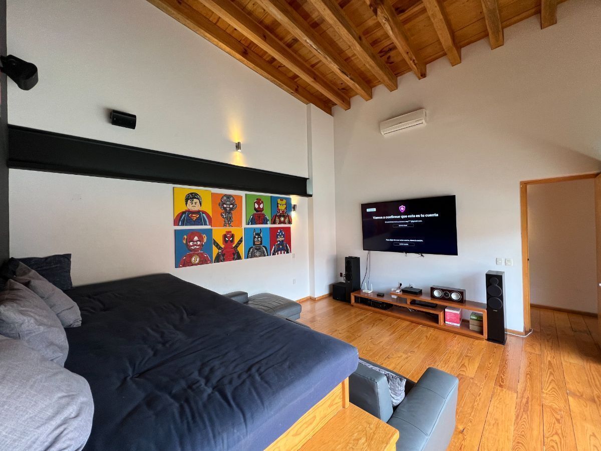 31 de 32: Sala de tv