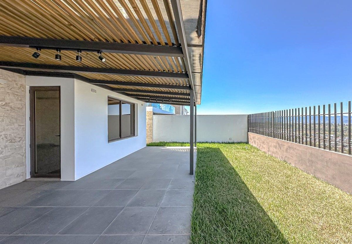 Casa en Condominio en Zona 16, Guatemala, foto 2 de 20