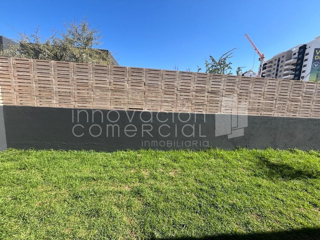 22 de 45: Amplio jardín privado