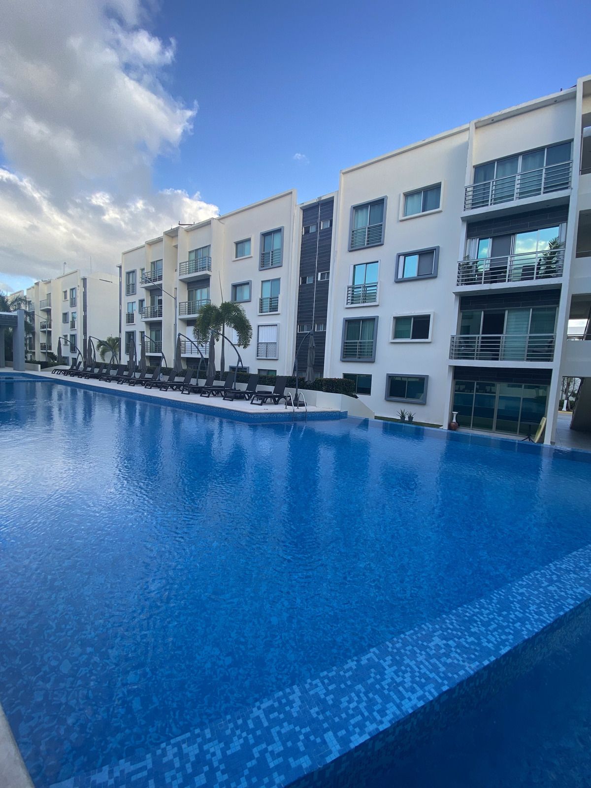 1 de 32: Departamento en renta en Long Island Huayacan Cancun