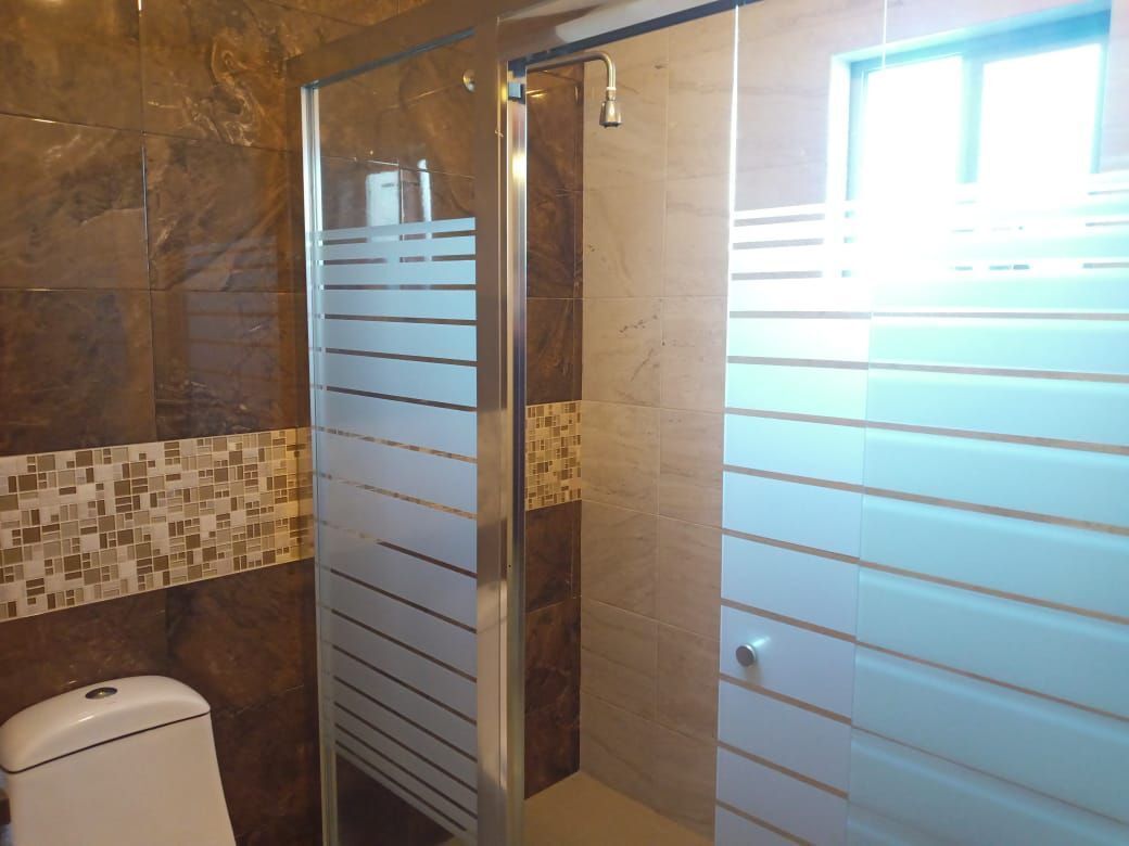 BAÑO COMPLETO PLANTA ALTA