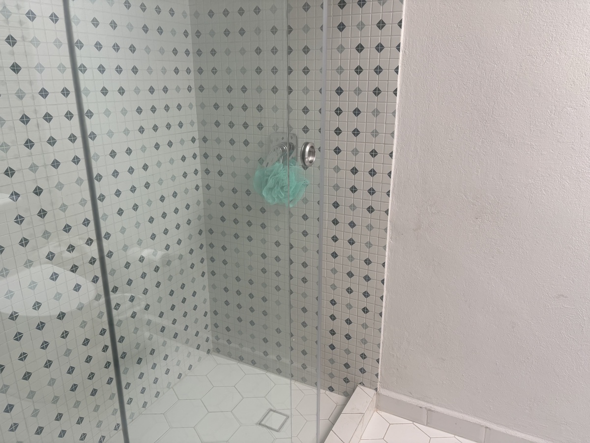 25 de 28: Baño principal