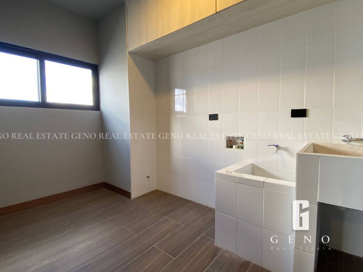 27 de 30: lavanderia planta alta