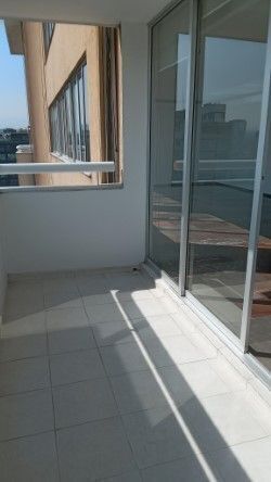 4 de 31: Balcón de la sala