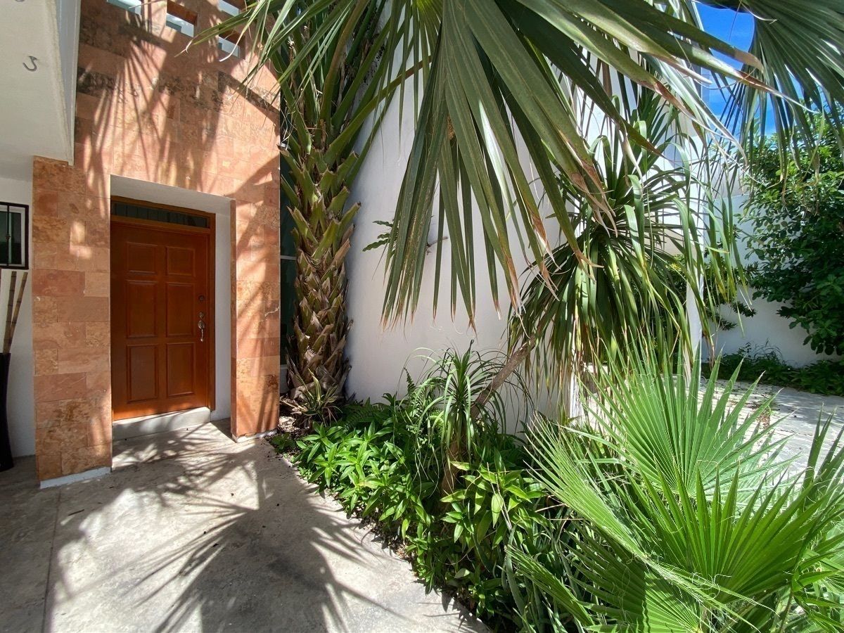 Casa en Privada en Renta en Montecristo semiamueblada., foto 1 de 32