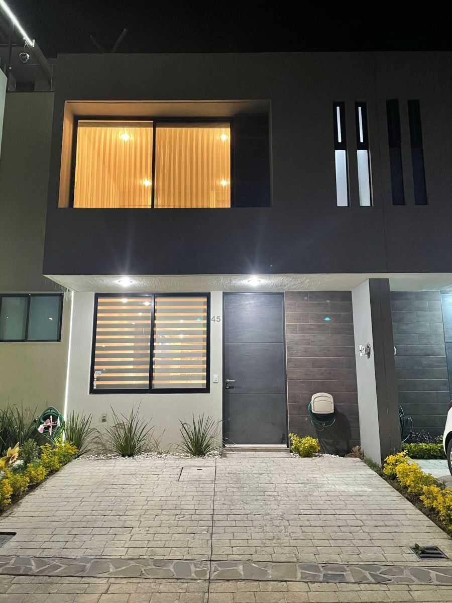 Casa no Fracionamento Element, 2 quartos, área social com bela vista, foto 1 de 13