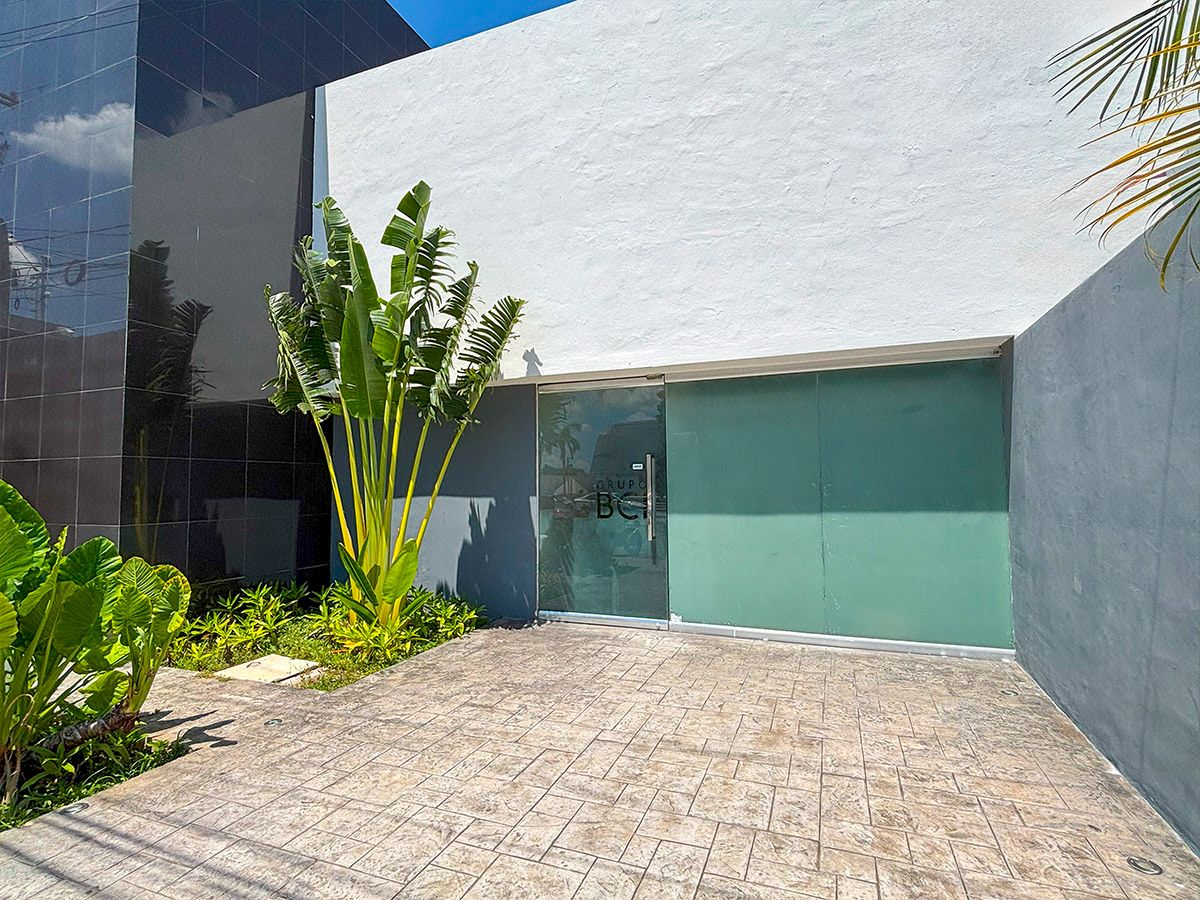 Oficina en Venta al Norte de Merida en Fracc. Montecristo