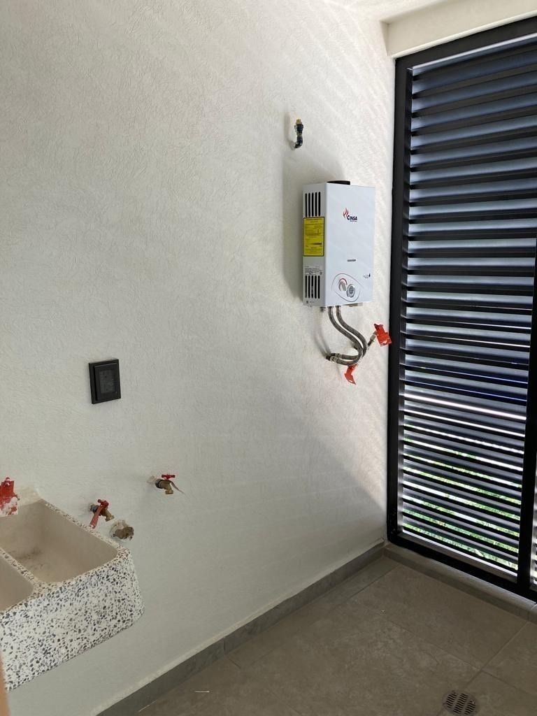 27 of 46: Área de lavado