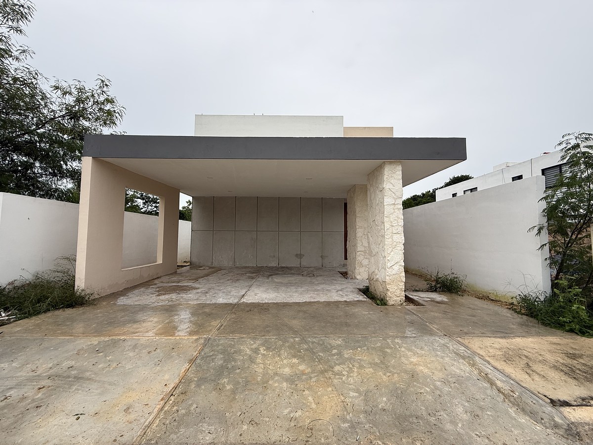 1 de 30: Fachada Principal