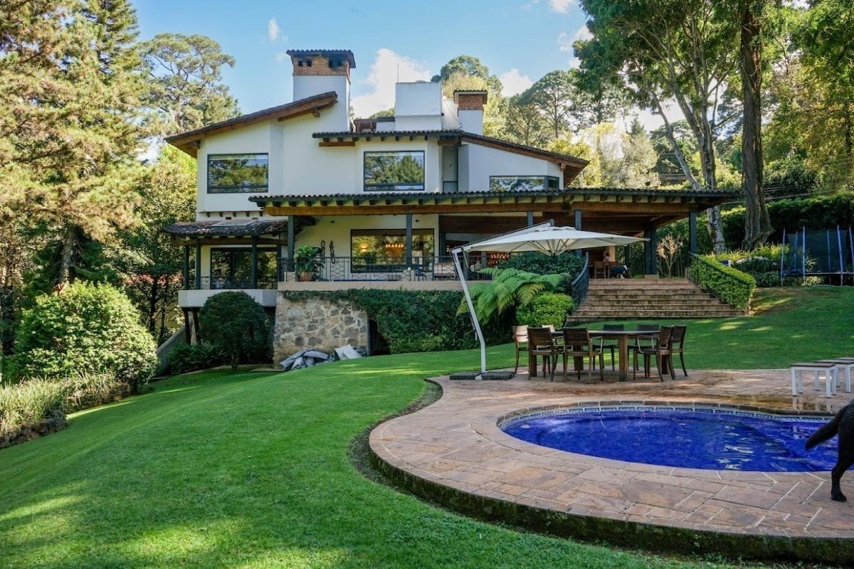 Venta Espectacular Casa en Valle de Bravo