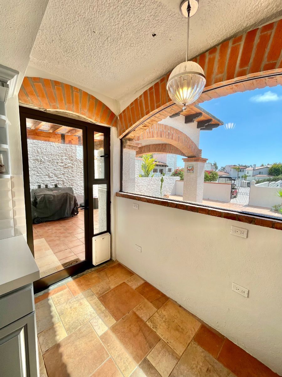 acceso de la cocina al patio para sus bbq