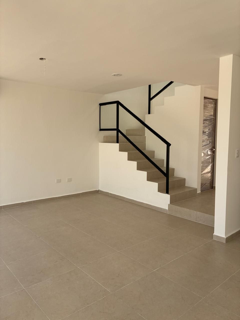 2 de 16: CASA MUESTRA
