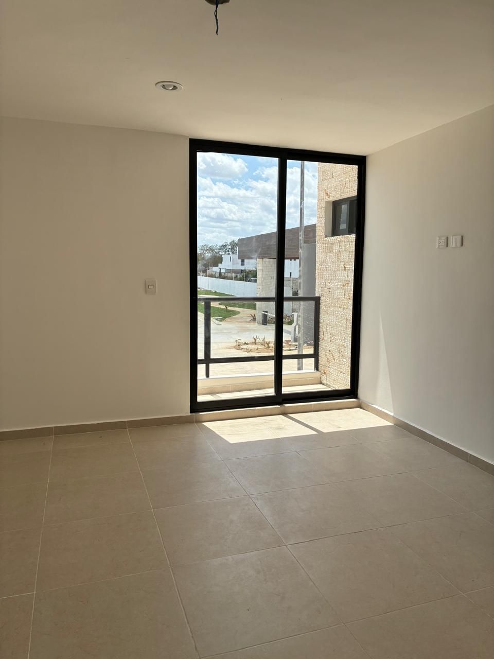 14 de 16: CASA MUESTRA