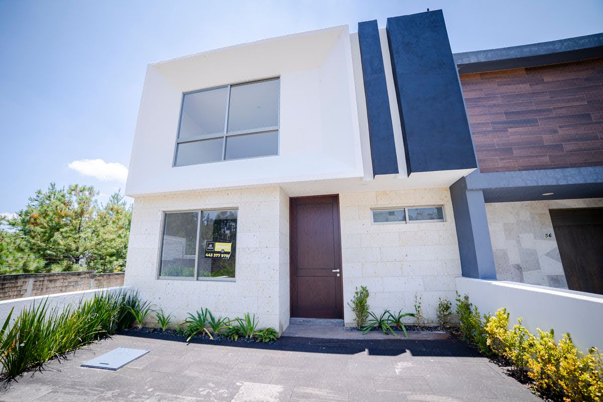 Se vende casa en el Fracc El Olivar Altozano, Morelia, Michoácan.