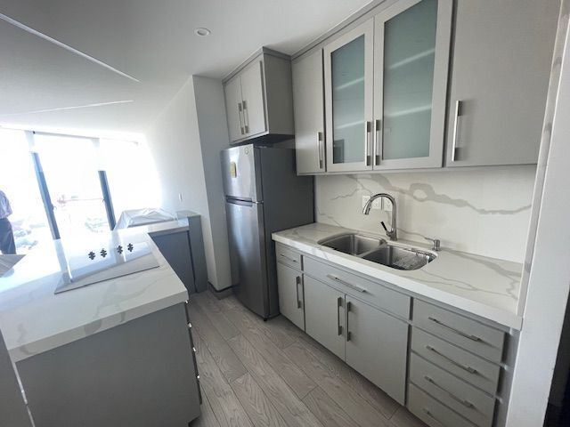 2 de 8: Cocina equipada