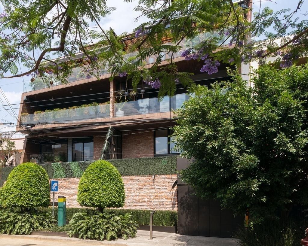 5 of 22: Vista del edificio