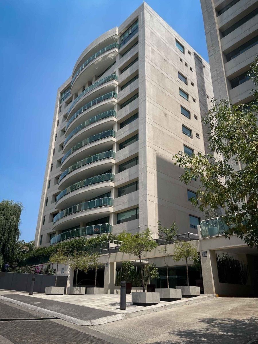 1 de 18: Vista edificio