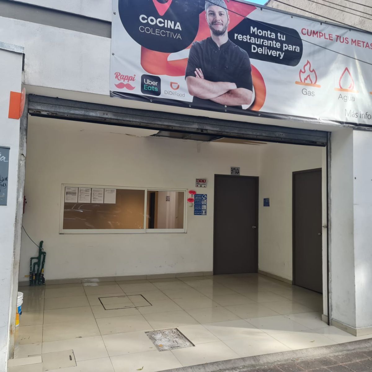 2 de 20: Fachada