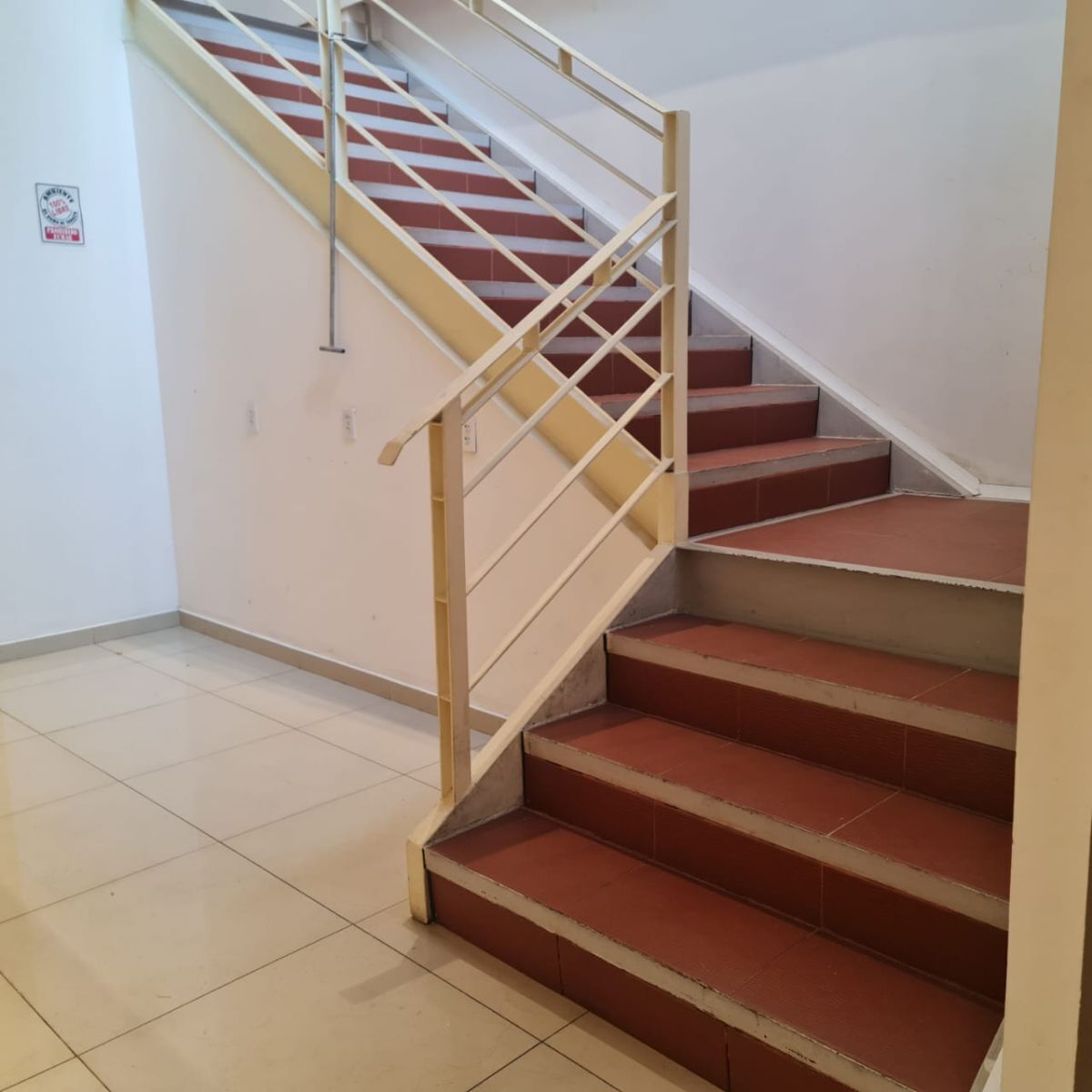 11 de 20: Escalera de acceso PA