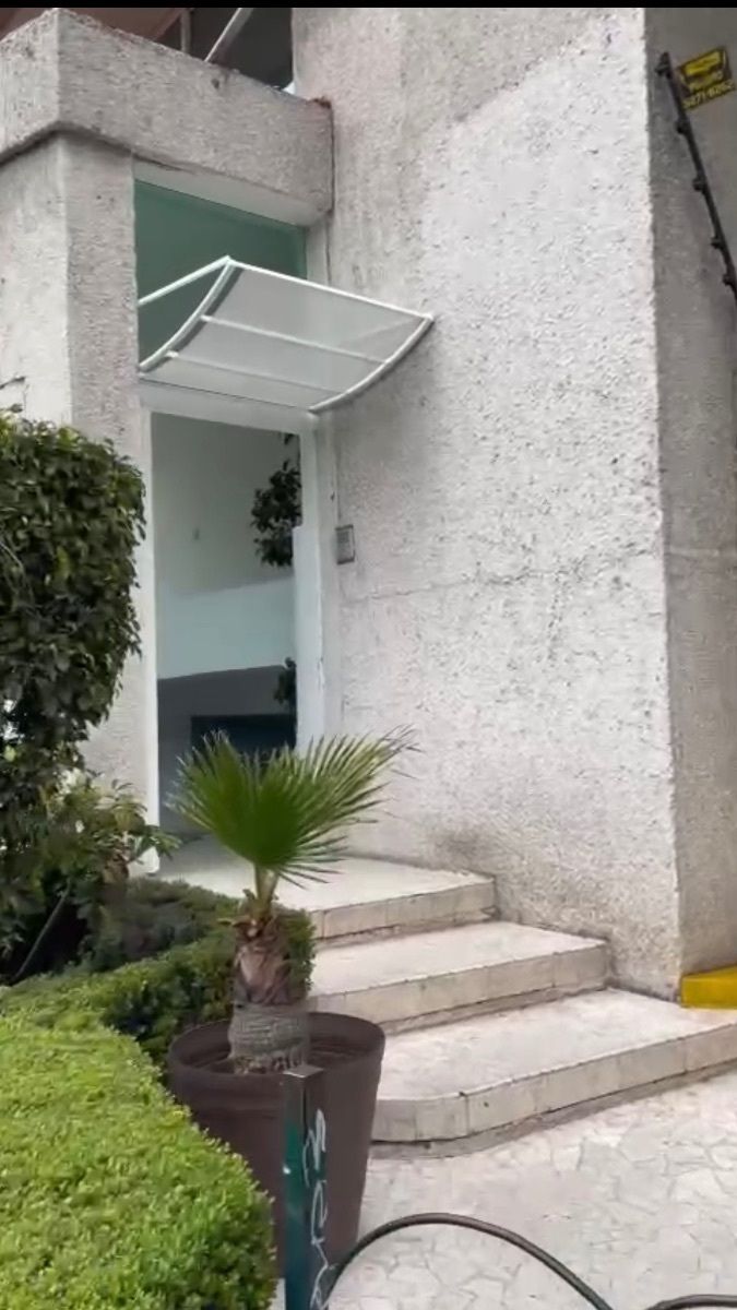 1 de 28: Entrada principal