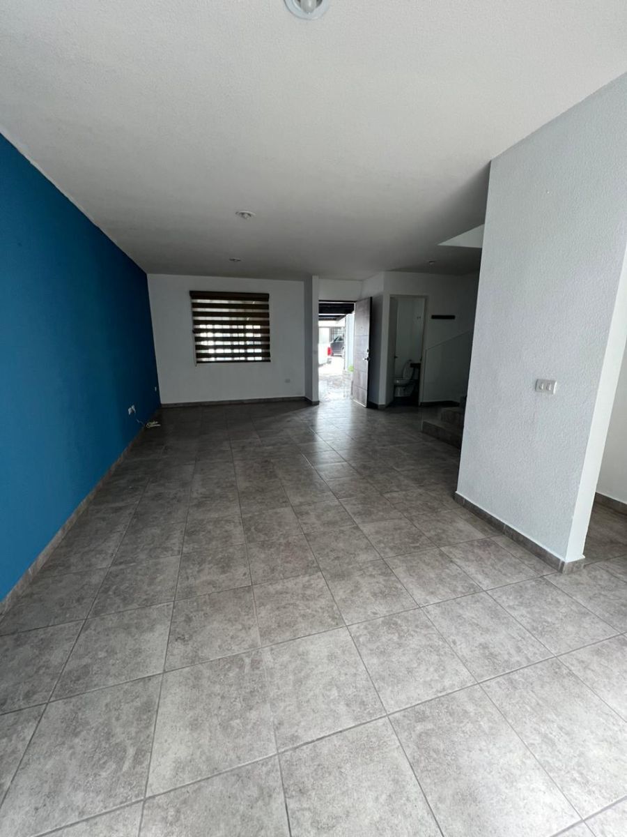 5 of 15: Sala y comedor