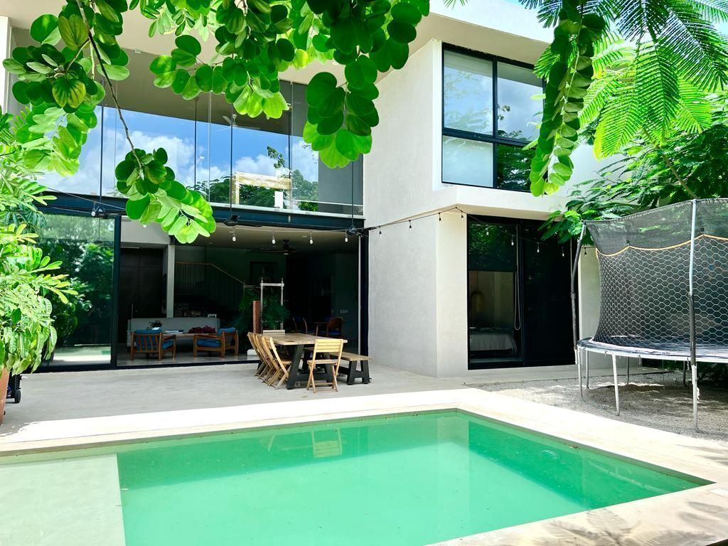 Renta o Venta casa con páneles solares en Oasis en el Country Club - foto 1