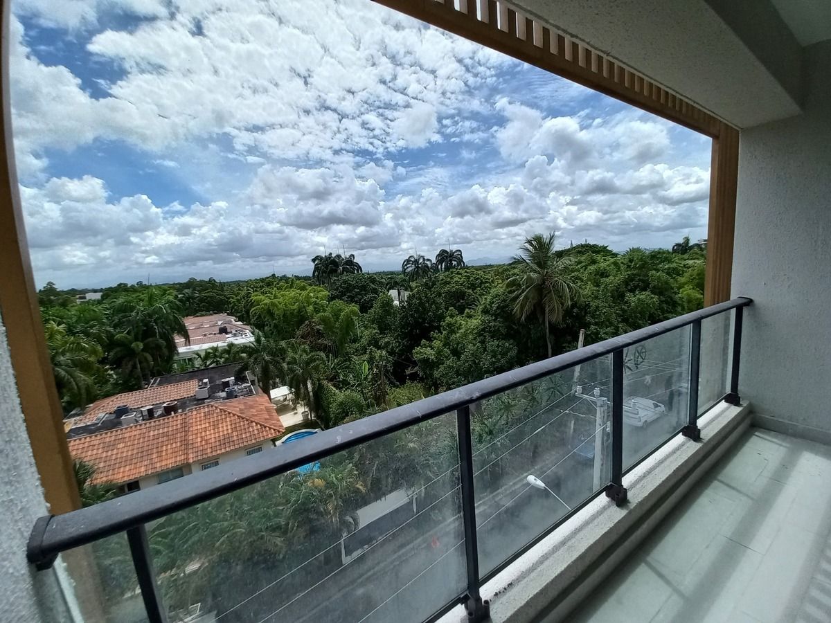 2 de 22: Balcon con hermosa vista verde