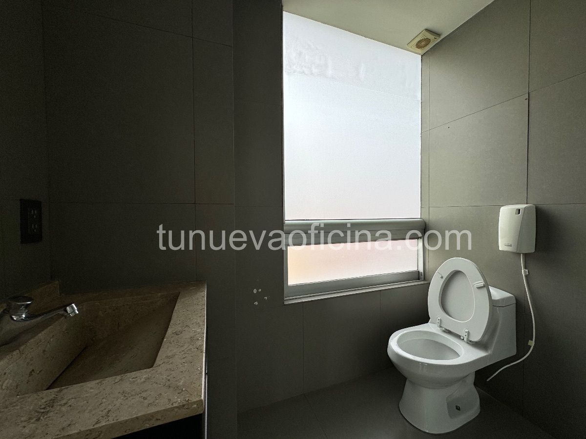 Renta Oficina 185m2, Juárez, Cuauhtémoc- AMUEBLADA