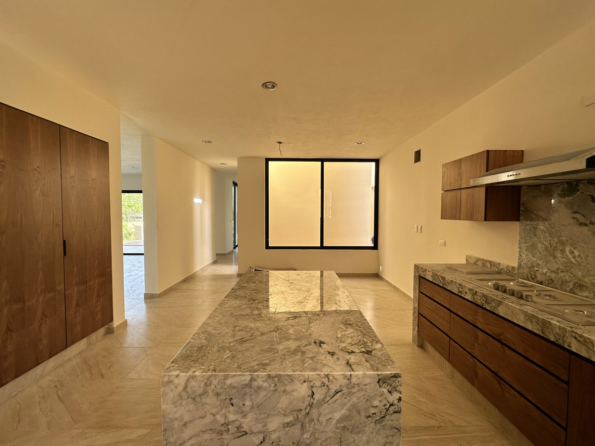 11 of 37: COCINA-ANTECOMEDOR